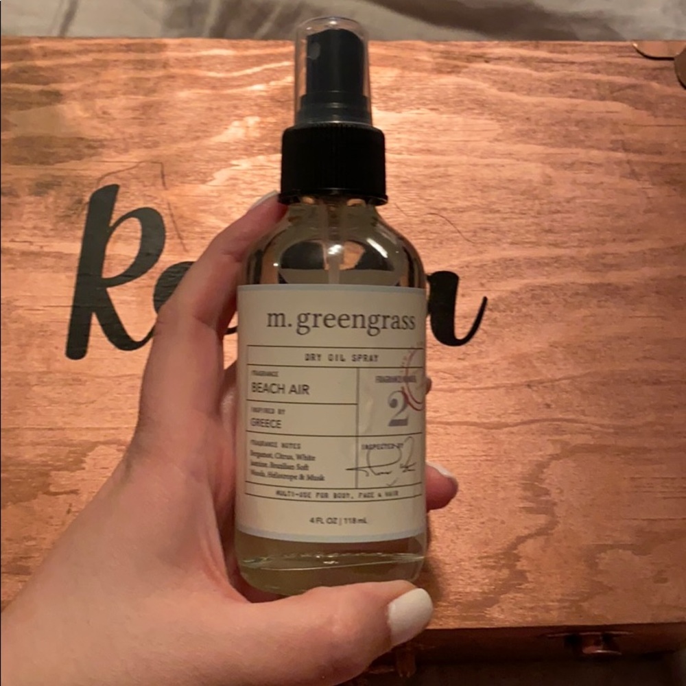 m. greengrass Dry Oil Spray